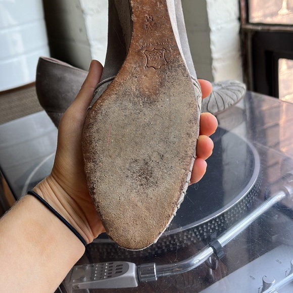 VINTAGE Anne Klein Taupe/Grey Suede Wedges - Picture 4 of 5